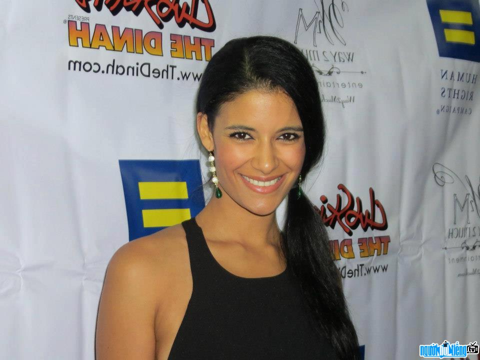 Picture of actress Jessica Clark at an event