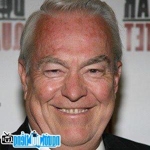 A portrait picture of Editor Bill Kurtis
