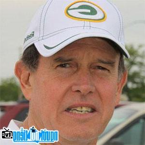 Image of Dom Capers
