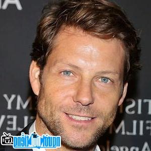 A New Picture of Jamie Bamber- Famous British TV Actor