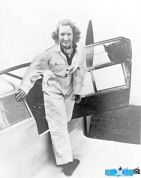 Image of Beryl Markham - the first female pilot to fly across the Atlantic Ocean