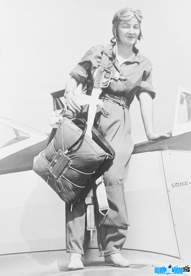 Picture of Nancy Harkness Love - the first female pilot to serve in the US Army