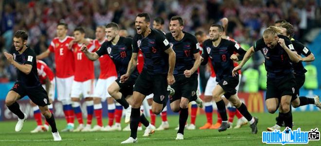 Luka Modrić and teammates celebrating victory