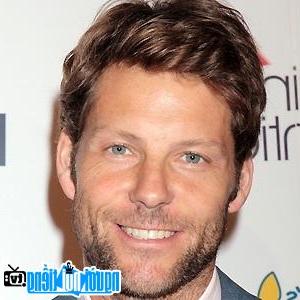 Portrait of Jamie Bamber