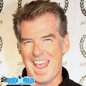 Ảnh chân dung Pierce Brosnan