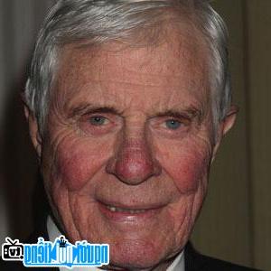 Image of Peter Graves