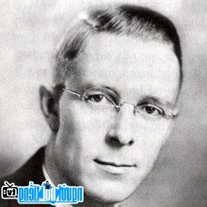 Image of Ernest Manning