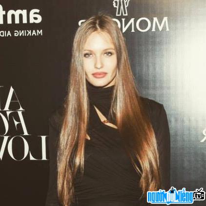 Hình ảnh người mẫu Kristina Romanova tại một sự kiện
