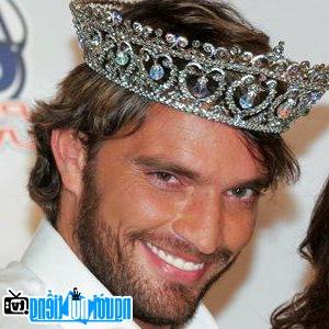 A new photo of Julian Gil- The famous Opera Man in Buenos Aires- Argentina