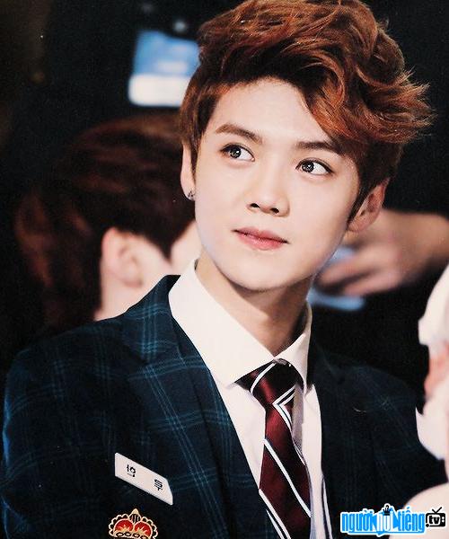 A new photo of Chinese male singer Luhan