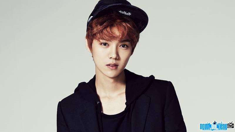  Latest pictures of male singer Luhan