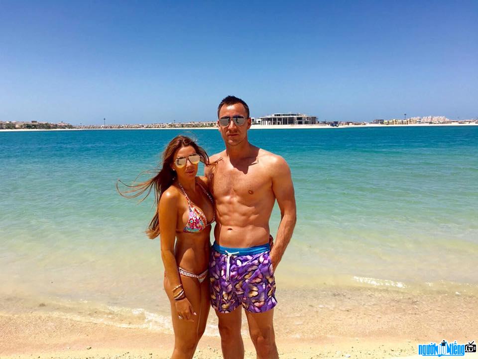 Romantic photo of John Terry and his wife on the beach