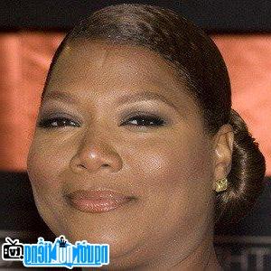 A new picture of Queen Latifah- Famous Newark- New Jersey Actress