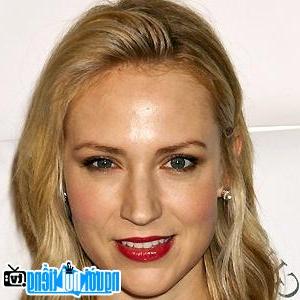 Latest Picture of TV Actress Beth Riesgraf