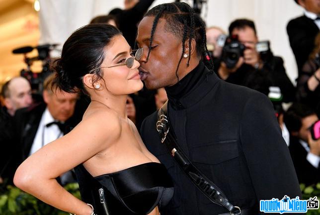 Photo of rapper Travis Scott and singer Kylie Jenner