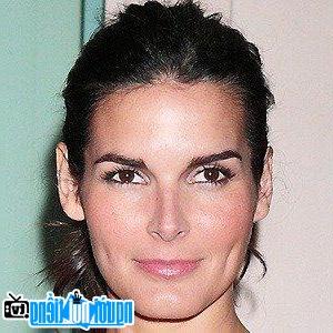 Latest Picture of Television Actress Angie Harmon