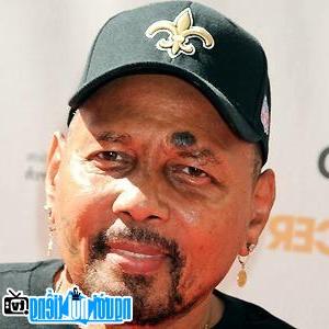 Latest picture of R&B Singer Aaron Neville