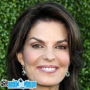 Latest Picture Of Television Actress Sela Ward