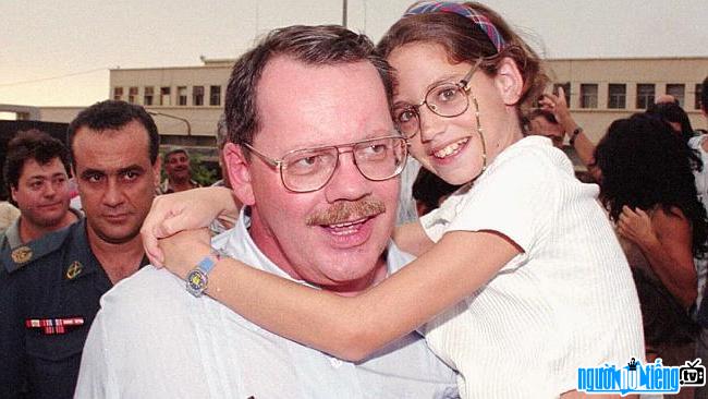 Terry Anderson cùng với con gái