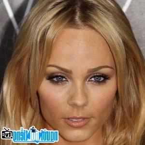 Image of Laura Vandervoort