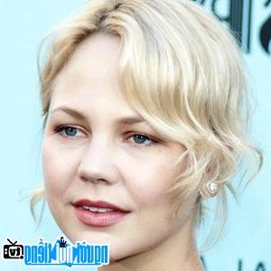 Ảnh của Adelaide Clemens