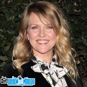 A New Picture of Ashley Jensen- Famous Scottish TV Actress