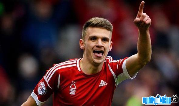 Picture of Jamie Paterson's victory celebration on the pitch