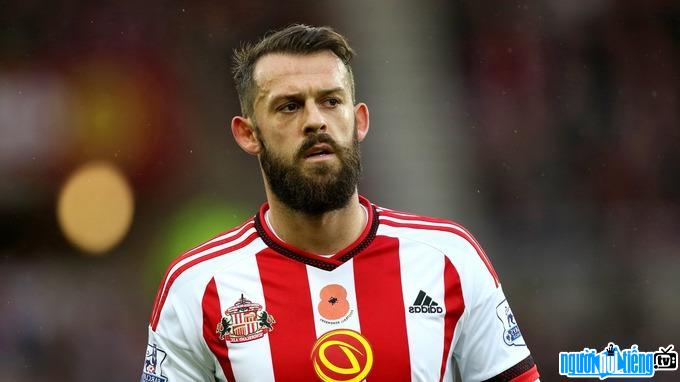 Steven Fletcher's Picture on the pitch