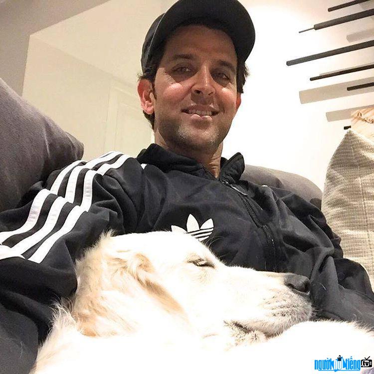 Picture photo of actor Hrithik Roshan and his pet dog
