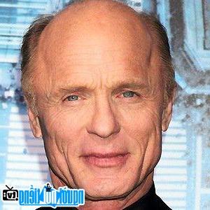 A New Photo Of Ed Harris- Famous Actor Englewood- New Jersey