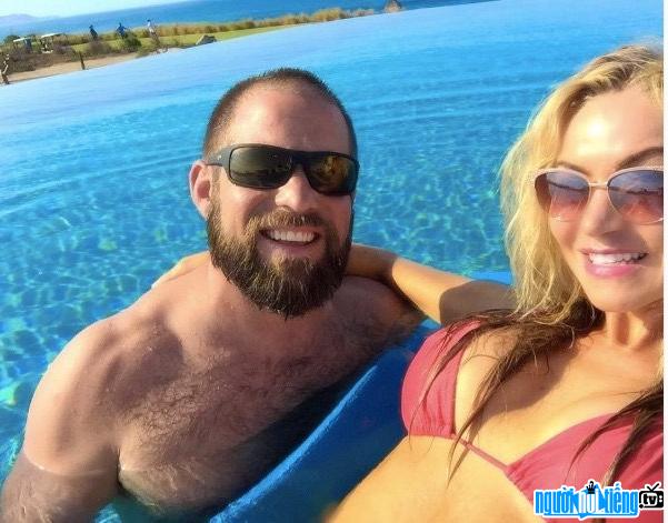 Picture of Rugby Player Jon Dorenbos and his girlfriend