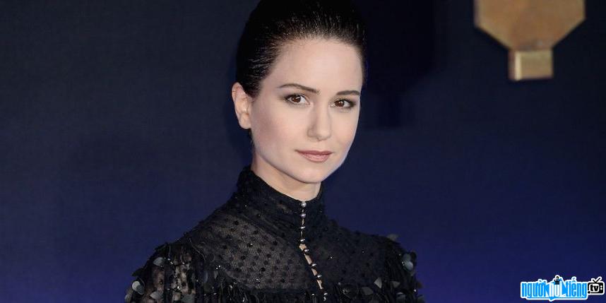Katherine Waterston is a famous Anglo-American actress