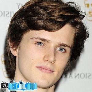 Latest picture of TV actor Eugene Simon