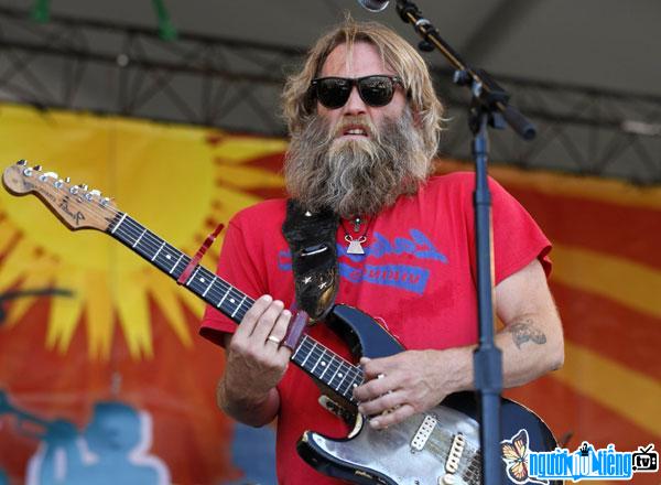 Picture of Anders Osborne on stage