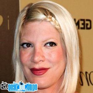 A Portrait Picture Of Female TV actress Tori Spelling