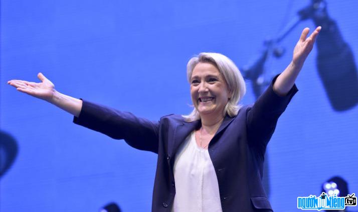 Hình ảnh mới nhất về Chính trị gia Marine Le Pen