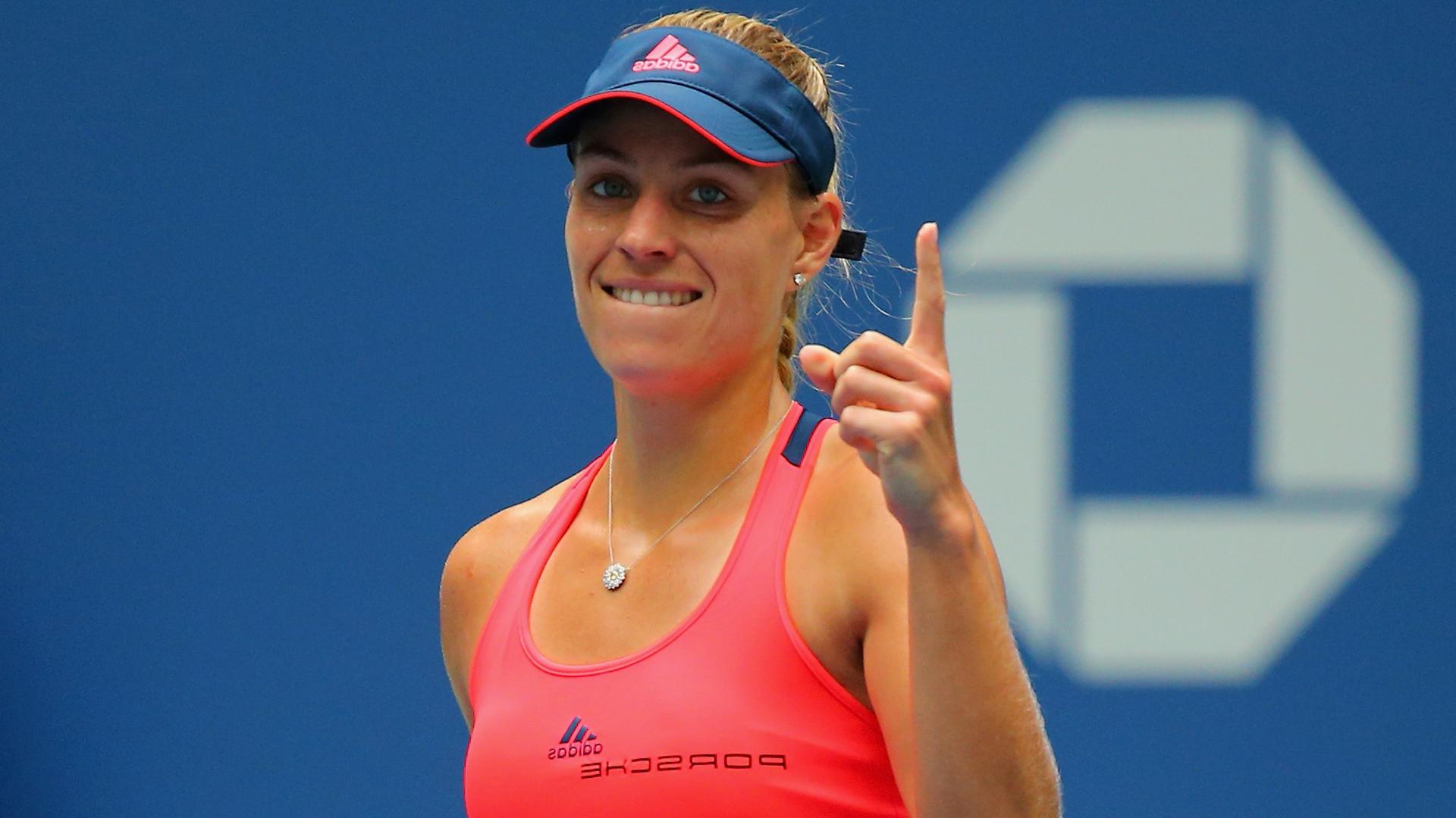 A picture of tennis player Angelique Kerber on the court
