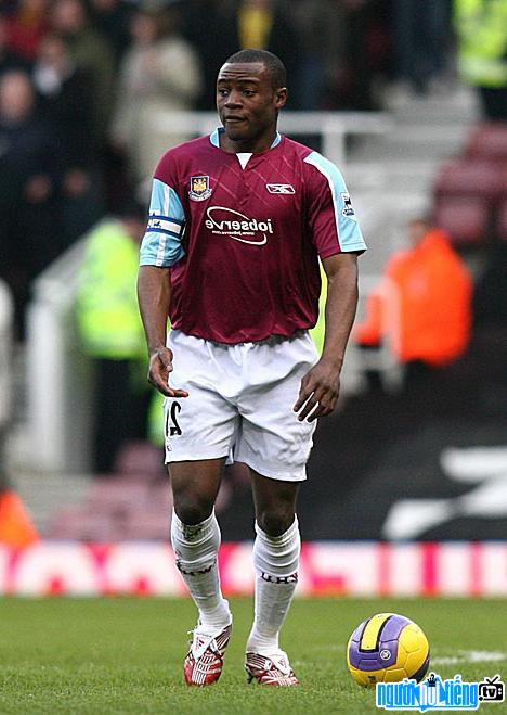 Picture of Nigel Reo-Coker player on the pitch