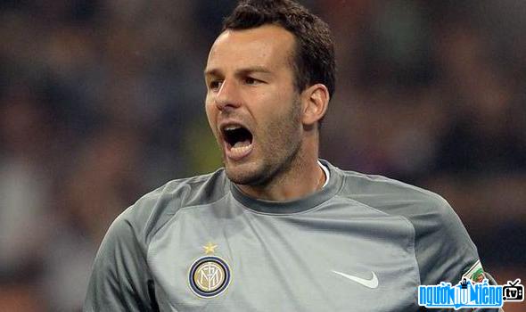 Picture of Samir Handanovic on the pitch