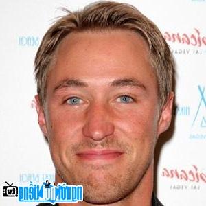 The Latest Picture of the Opera Male Opera Kyle Lowder