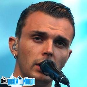 Latest picture of Pop Singer Theo Hutchcraft