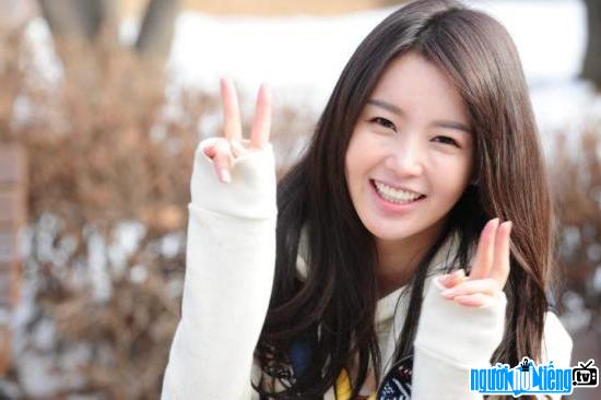 Actor Nam Ji-hyun with a bright smile