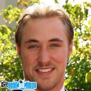 A portrait image of the Opera Actor Kyle Lowder