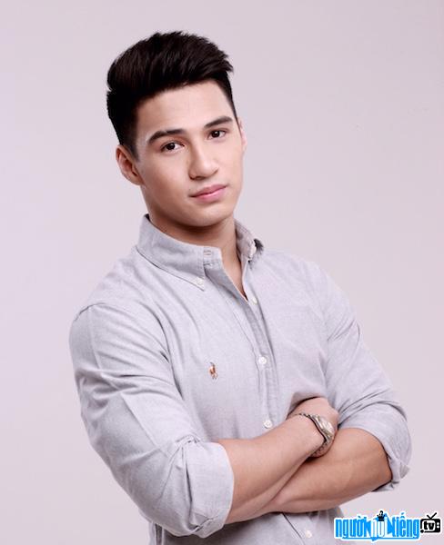 Actor Albie Casino picture handsome and manly