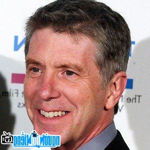 Picture of feet Tom Bergeron