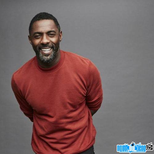 Portrait photo of Idris Elba