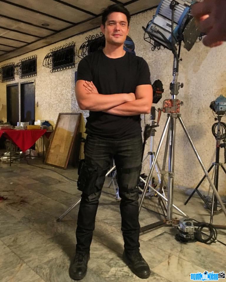 Actor Dingdong Pictures Dantes at the studio