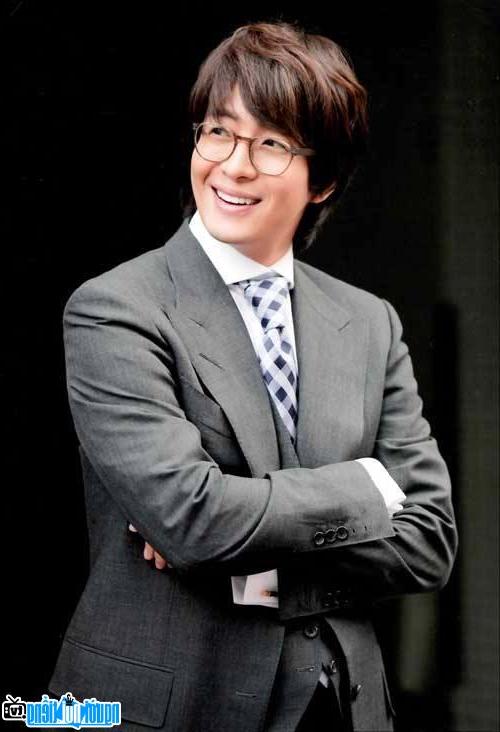 Tv Actor Bae Yong-Joon Profile: Age/ Email/ Phone And Zodiac Sign