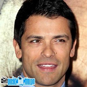 Latest picture of TV Actor Mark Consuelos