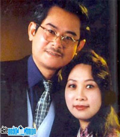  Actor Anh Dung with his wife - People's Artist Phuong Thanh